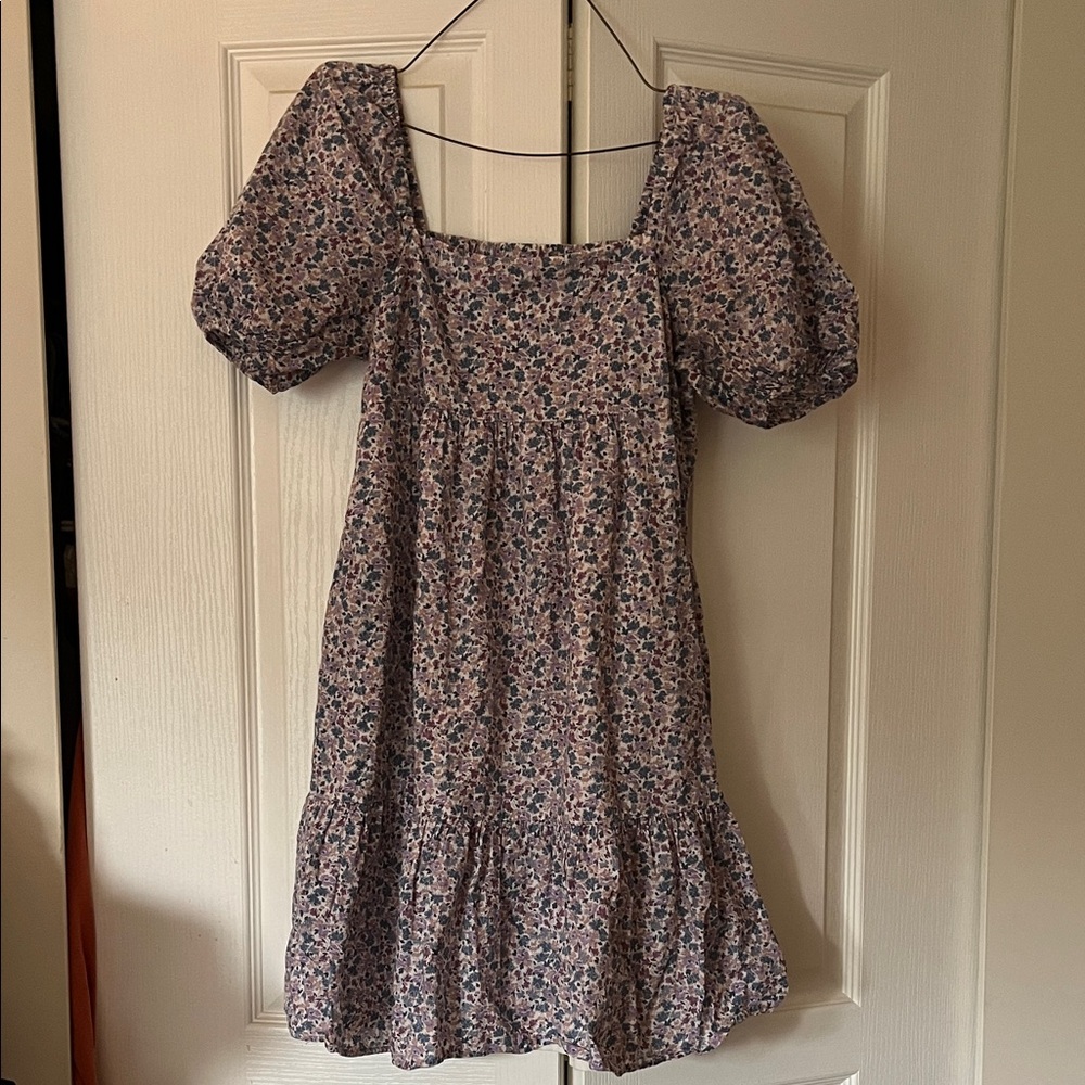 UNIQLO Puff Sleeve Dress